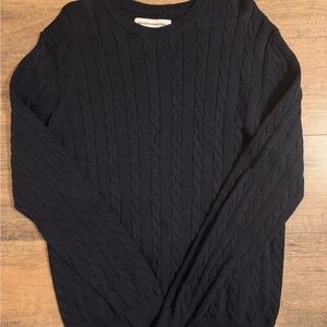 Amazon Essentials Men's Dark Blue Cable Knit Sweater